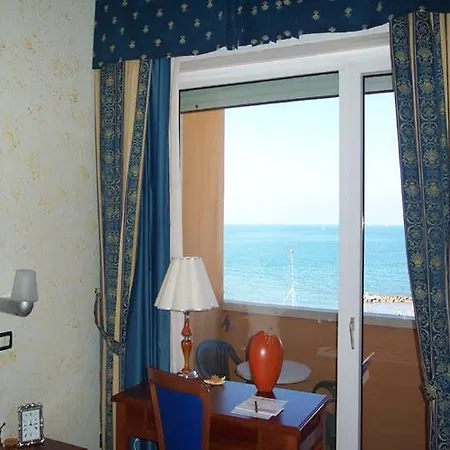 Alexander Hotell Rimini